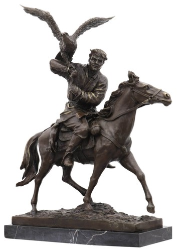 Scultura bronzo falconiere - in,